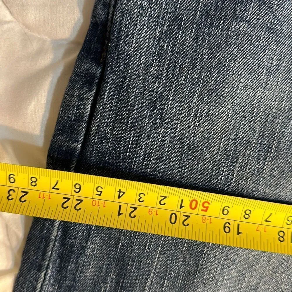 Levi’s 505 Jeans Waist: 38, inseam: 28 inches